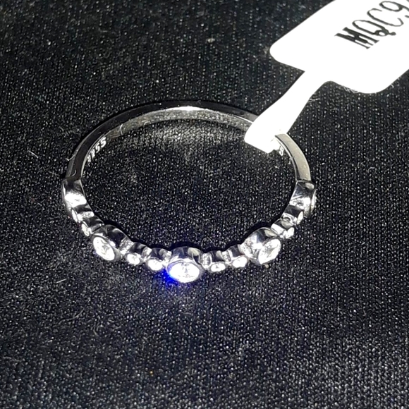 Charmed Aroma Jewelry - 🍁 2 for 35 - Size 5 - 925 Sterling Ring